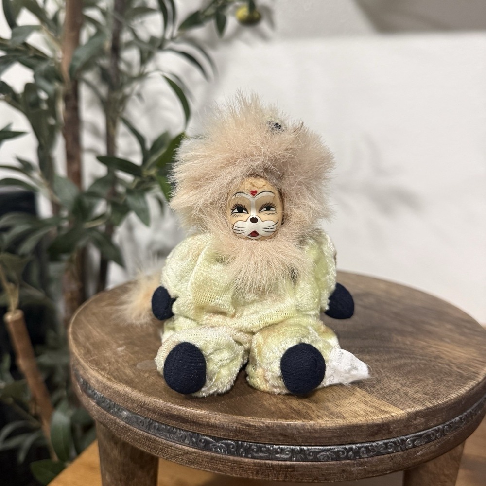 Rare Vintage Classic Cowardly Lion Wizard Of Oz Porcelain Painted Face Doll 5.5"